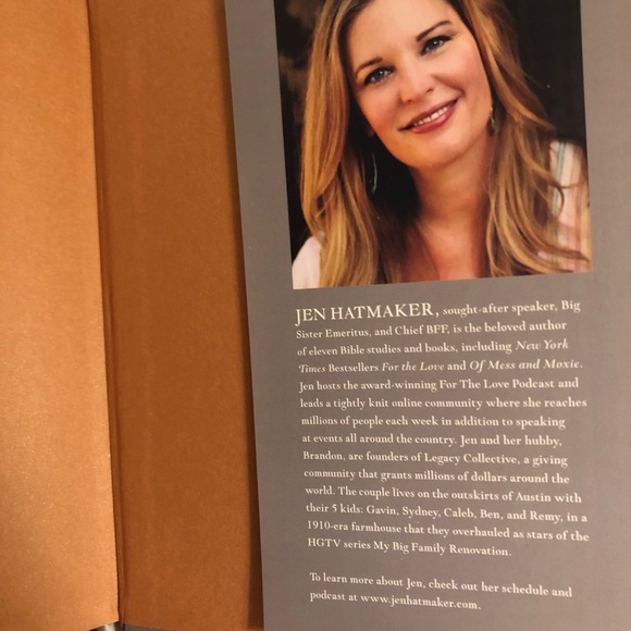 Gift book — 7 Days of Christmas by Jen Hatmaker - Picture 4 of 5